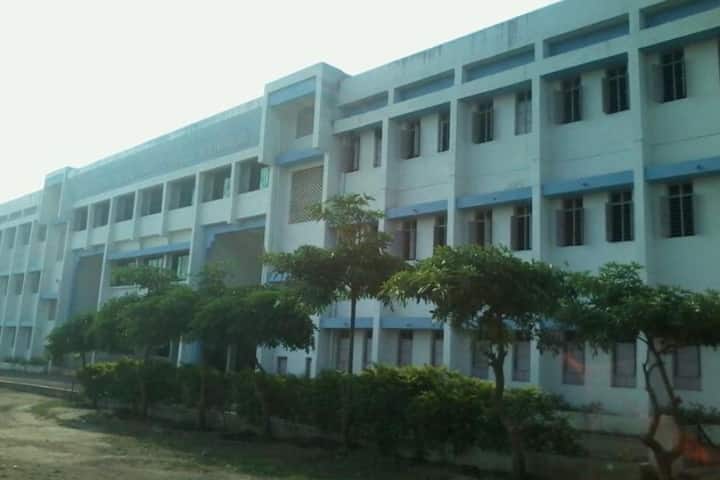 Sant Muktabai Arts and Commerce College-Campus View