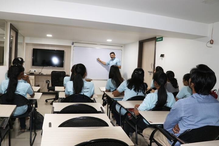 Dr Annasaheb G D Bendale Mahila Mahavidyalaya-Mass Media Room