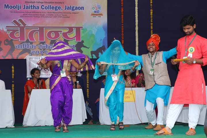 Moolji Jaitha Junior College-Dance Performance