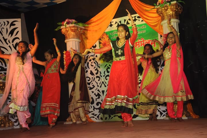 New English School and Junior College of Arts Commerce-Dance Performance