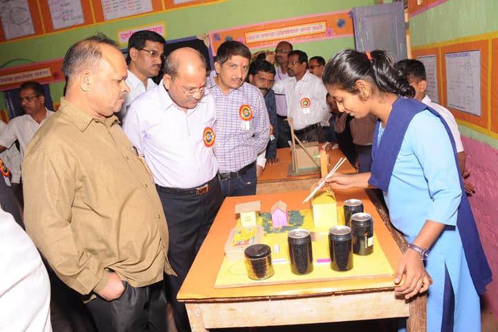 New English School and Junior College of Arts Commerce-Science Lab