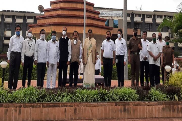 Yashwantrao Chavan Warana Mahavidyalaya-Group Photo