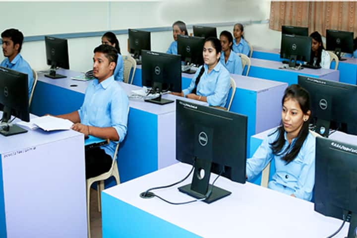 Rajarshi Chhatrapati Shahu College-Computer Lab