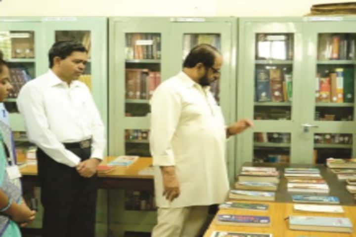 Vivekanand College-Library