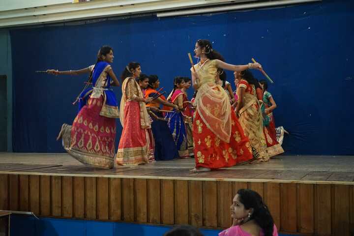 Vivekanand College-Navratra Celebration