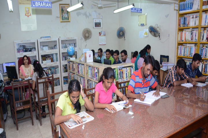 Maharshi Dayanand College of Arts Science and Commerce-Library