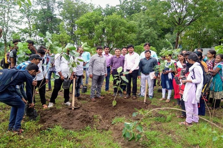 Digambarrao Bindu Arts and Commerce College-Tree Plantation