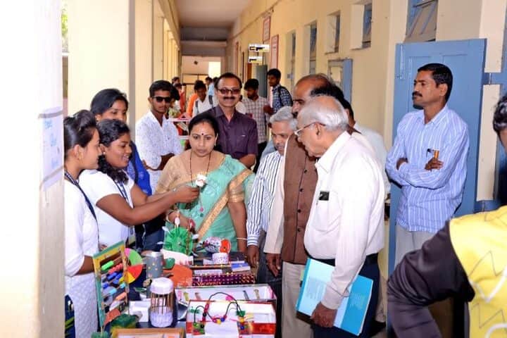 N E S Science College-Science Exhibition