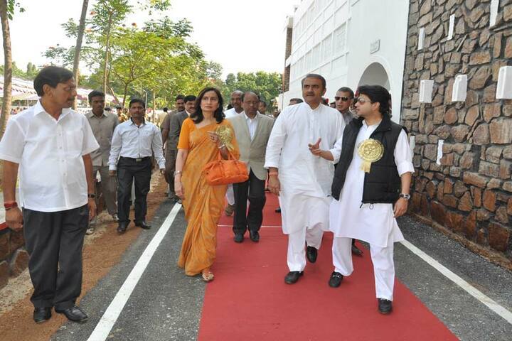 Dhote Bandhu Science Junior College-Inviting Guest