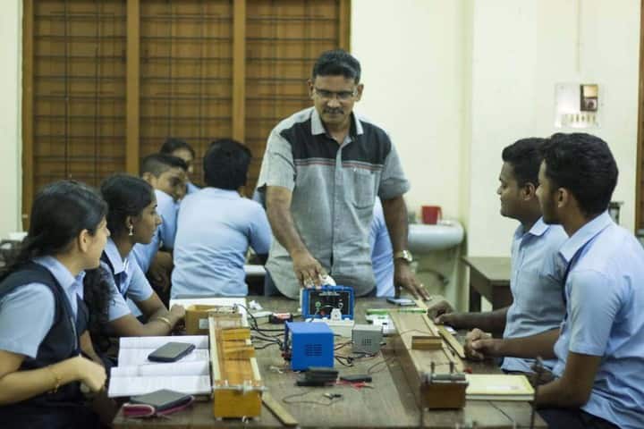 MGM Higher Secondary School-Lab