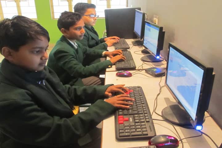 Delhi Public School-Computer lab