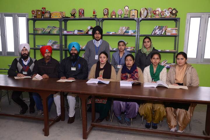 Baba Gobind Senior Secondary School-Library