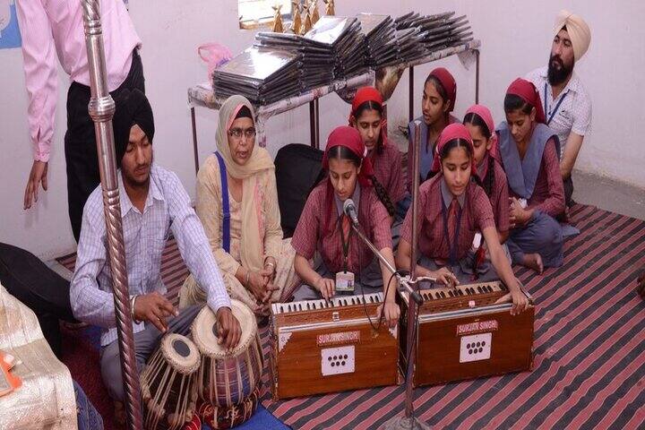 Baba Gobind Senior Secondary School-Music Room