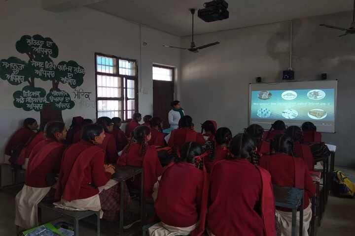 Government Girls Senior Secondary School - Smart Class