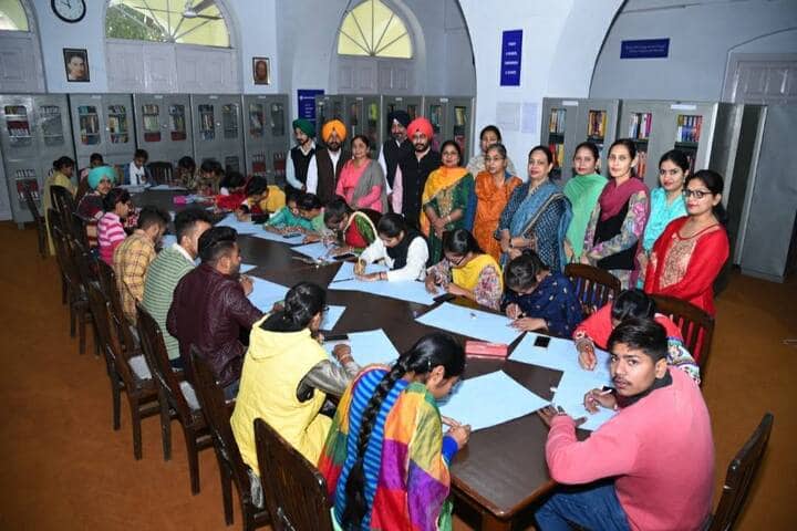 Akal Degree College- Library