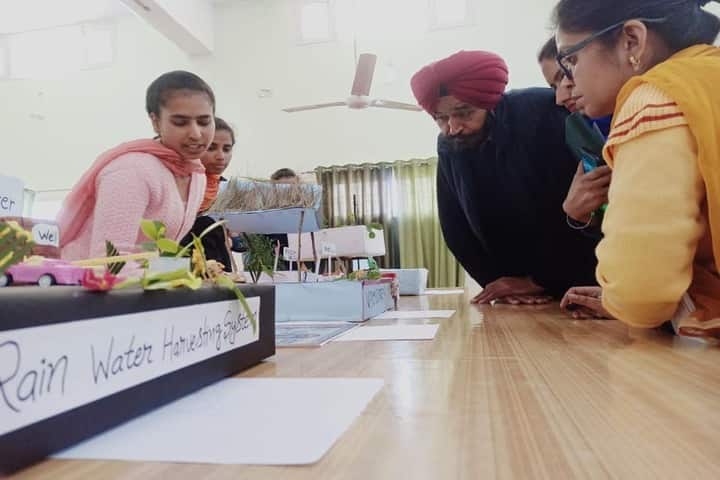 Akal Degree College- College Exhibition