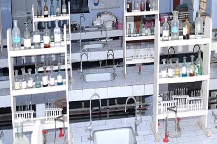 Ingraham Inter College-Chemistry Lab