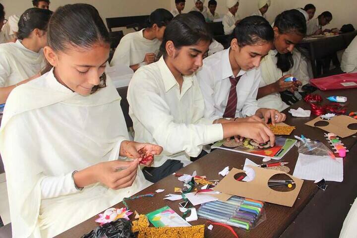 Baba Farid Public Senior Secondary School-Art and Craft