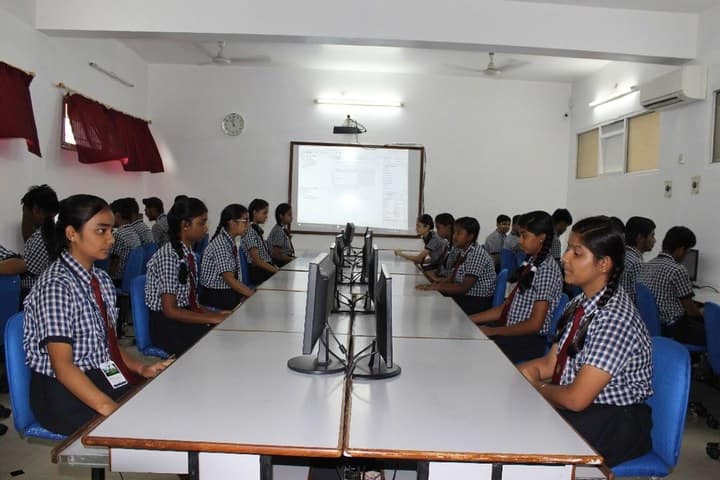 Yugantar Public School-Computer Lab