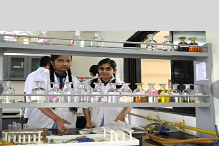BAPS Swaminarayan Vidyamandir-Chemistry Lab