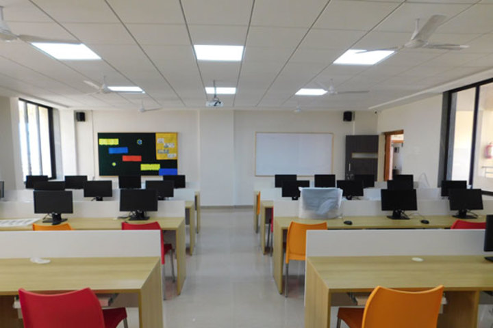  Kaveri International School-Computer Lab