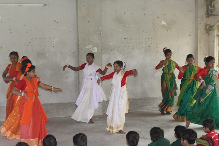 Central Public School-Dance