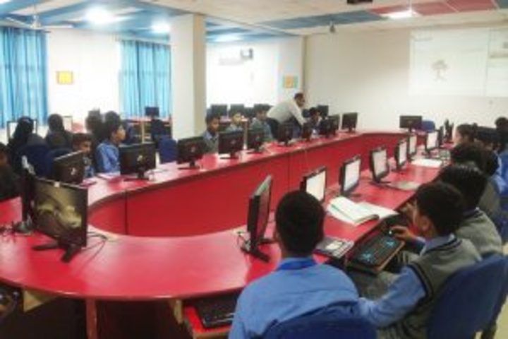 Shri Ram Global School-Computer Lab