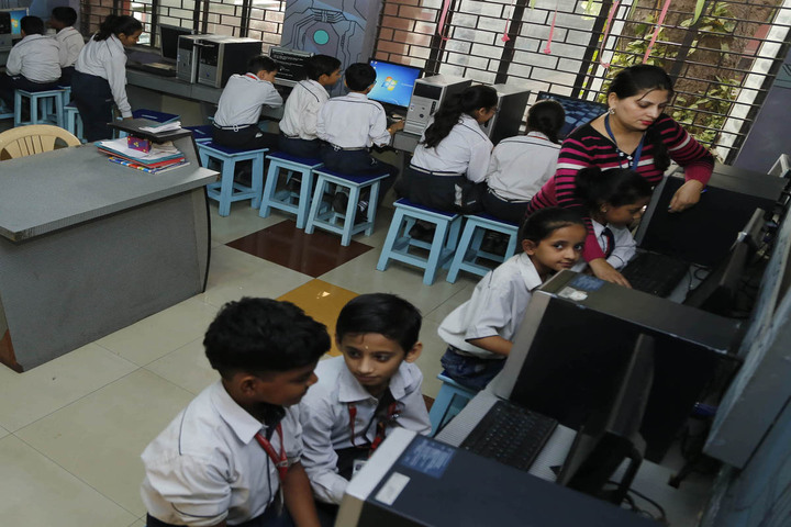 Abhinav Public School-Computer Lab