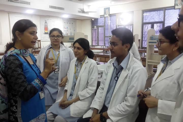 Amity International School-Chemistry-Experiment