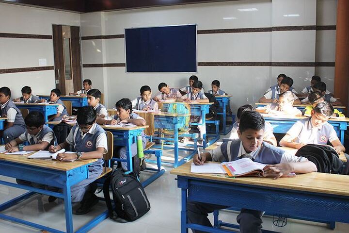 Atmiya Vidyalay-Classroom