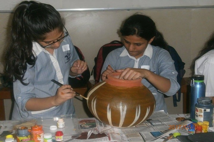 Bal Bharati Public School-Pot Painting