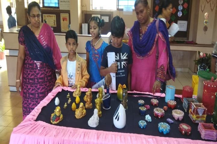 Little Angels School-Art and Craft