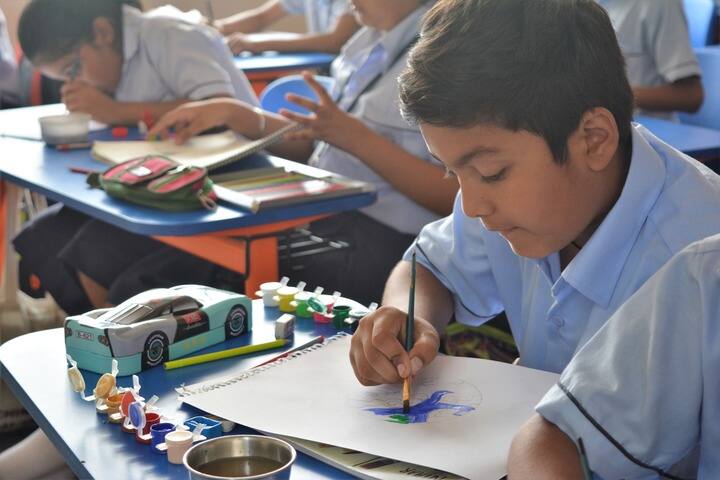 Chinmaya Vidyalaya Senior Secondary School-Drawing Activity