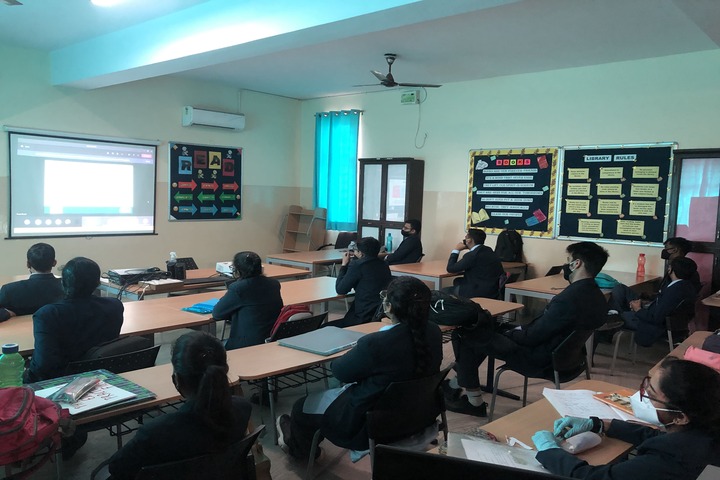 Chinmaya Vidyalaya Senior Secondary School-Smart Classroom