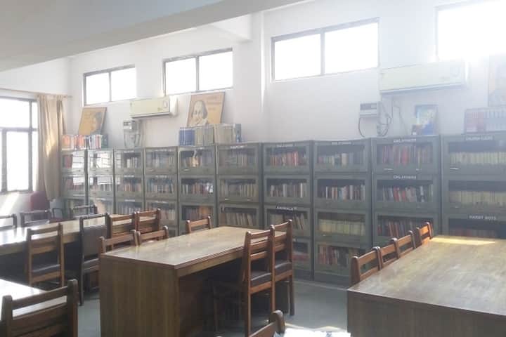 D A V Public School-Library