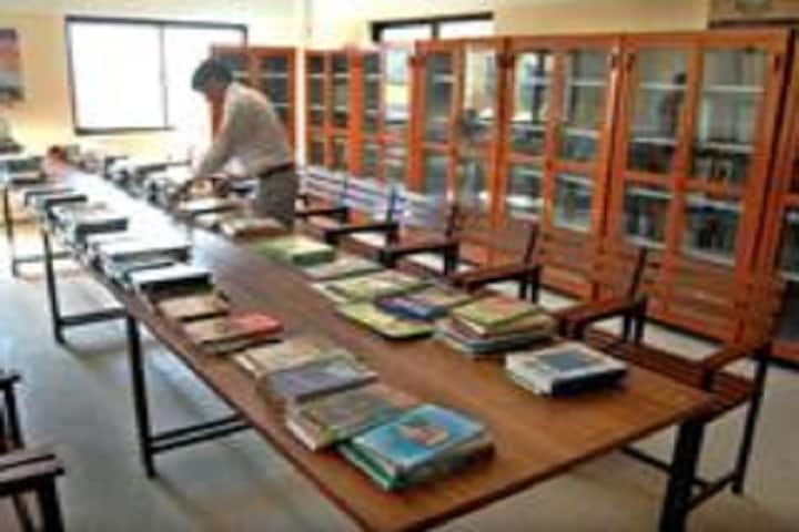D T E A Senior Secondary School-Library