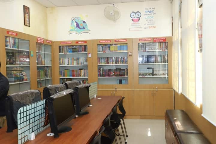 Delhi Tamil Education Association Senior Secondary School-Library