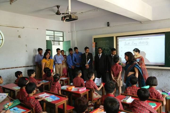 DAV Ashok Vihar-classroom