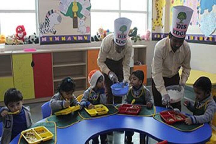 Delhi International School-Cafeteria