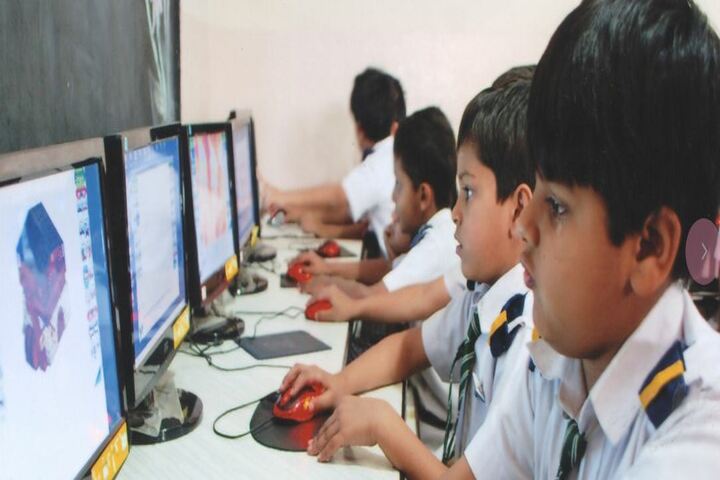 Madina Public School-Computer Lab