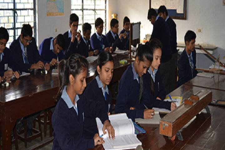 Delhi Kannada Senior Secondary School-Classroom