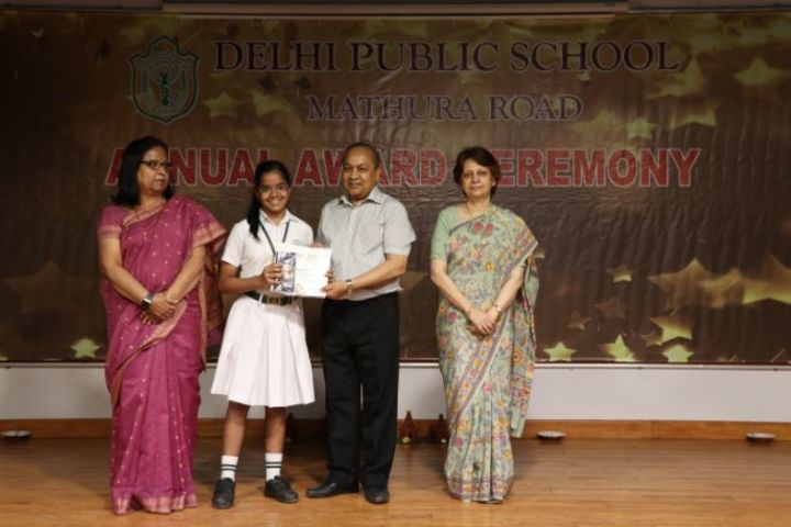 Delhi Public School-Prize Distribution