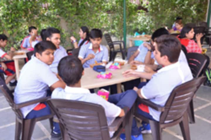 G D Goenka Public School- Cafeteria