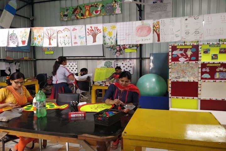 G D Goenka Public School-Art and Craft Room