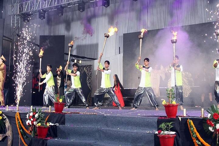 G D Goenka School-Dance