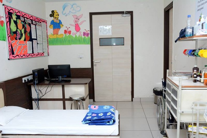 G D  Goenka School-Medical Room