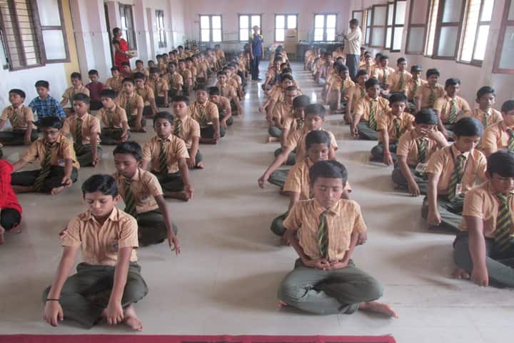 Montfort School-Yoga
