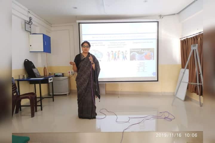 Pallavi Model School-Conducting Workshop