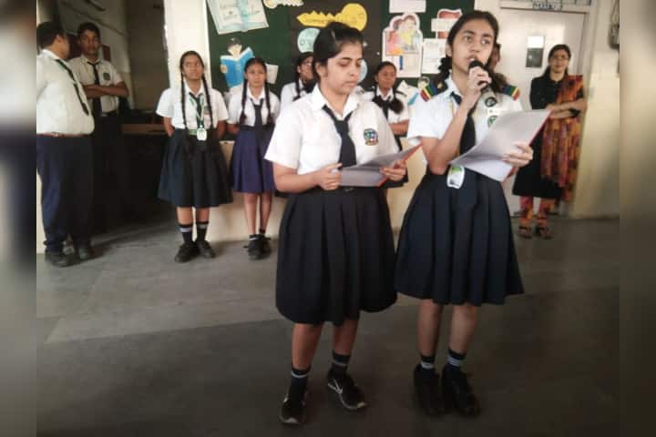 Pallavi Model School-Discussion in the Assembly