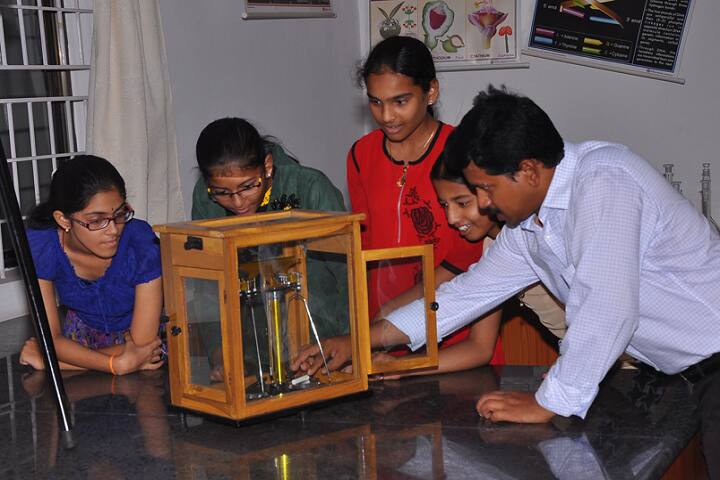 Ramireddy Subbaramireddy International School-Physics Lab